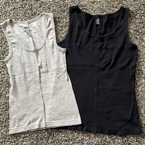 Women’s Gray and Black Ribbed Tank Top Bundle (M)